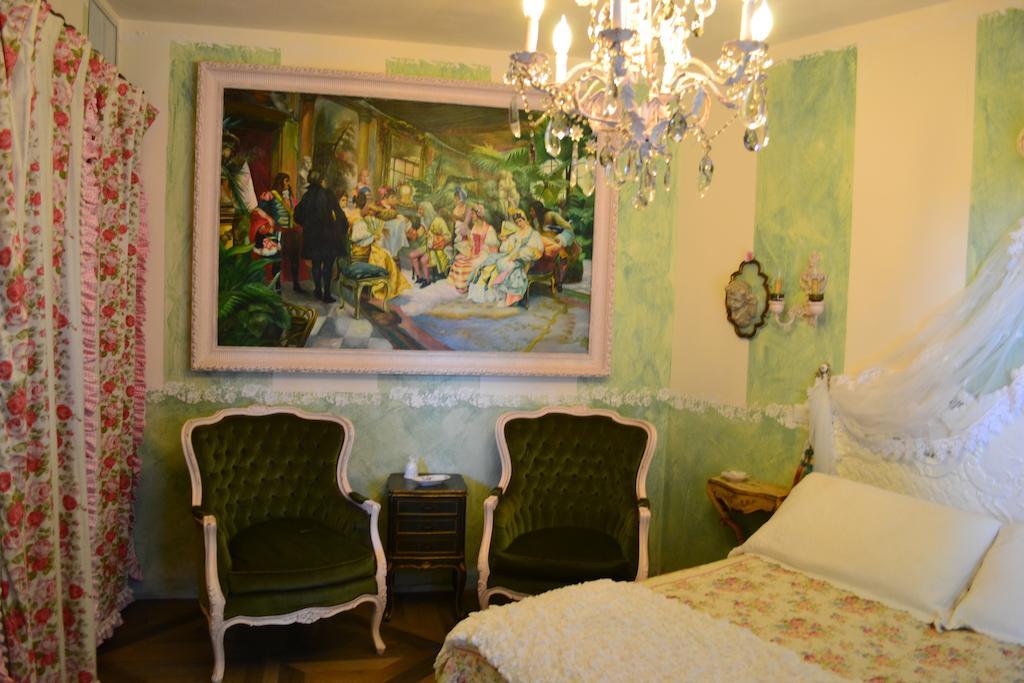 La Maison Delle Favole Desenzano del Garda Rom bilde
